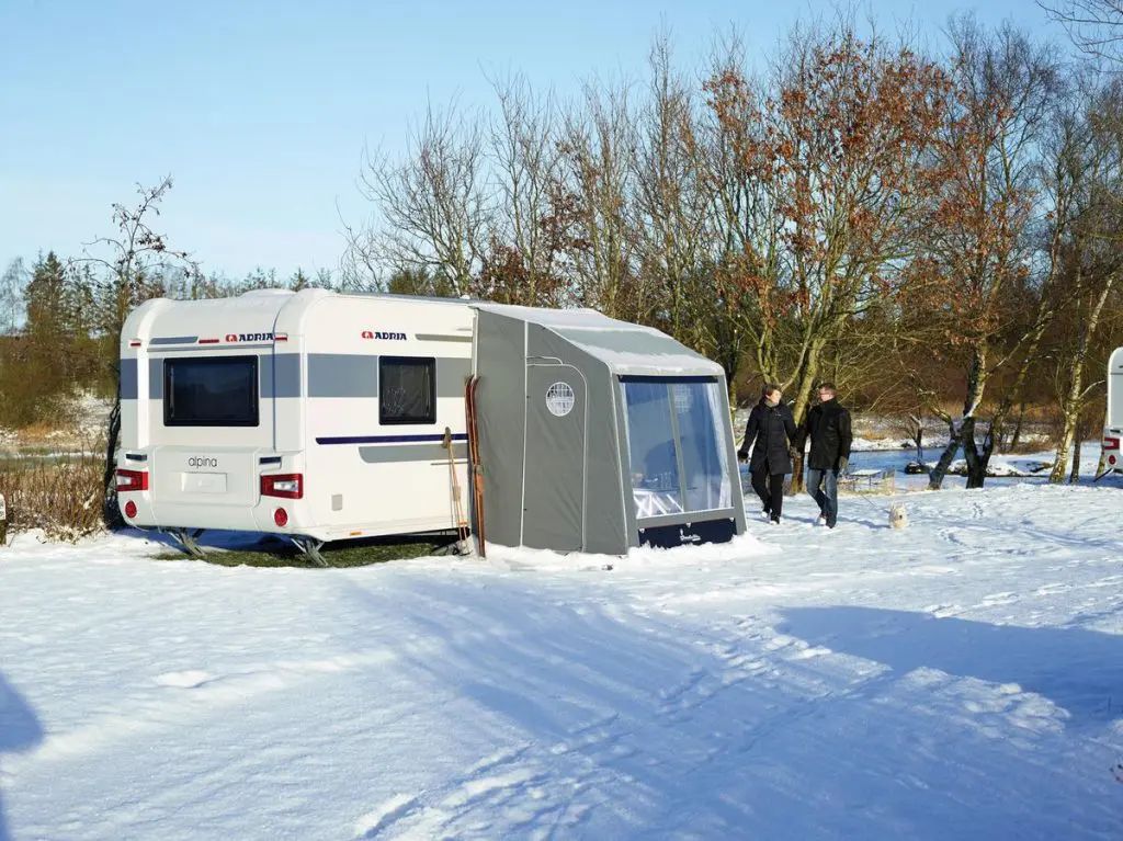Läs mer om artikeln Förtält lämpliga för nordiskt klimat och vinter camping